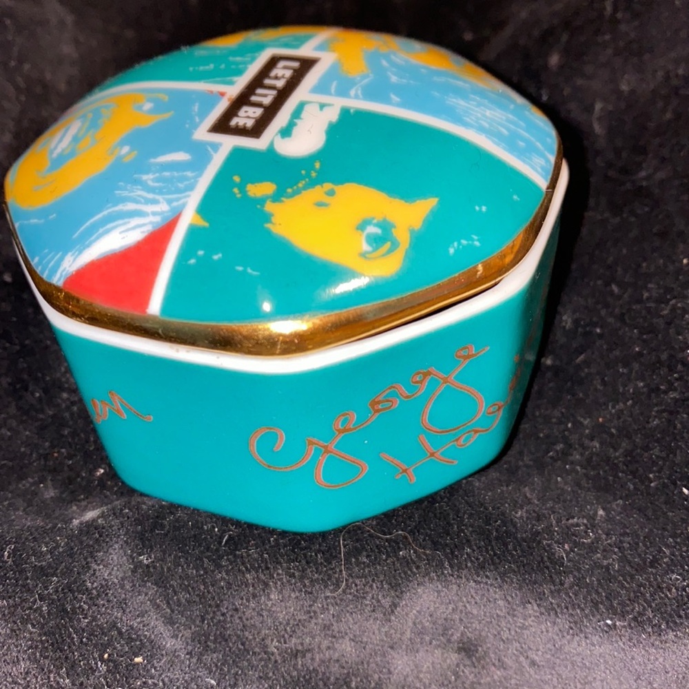 The Franklin mint porcelain music box collection the beetles 1992